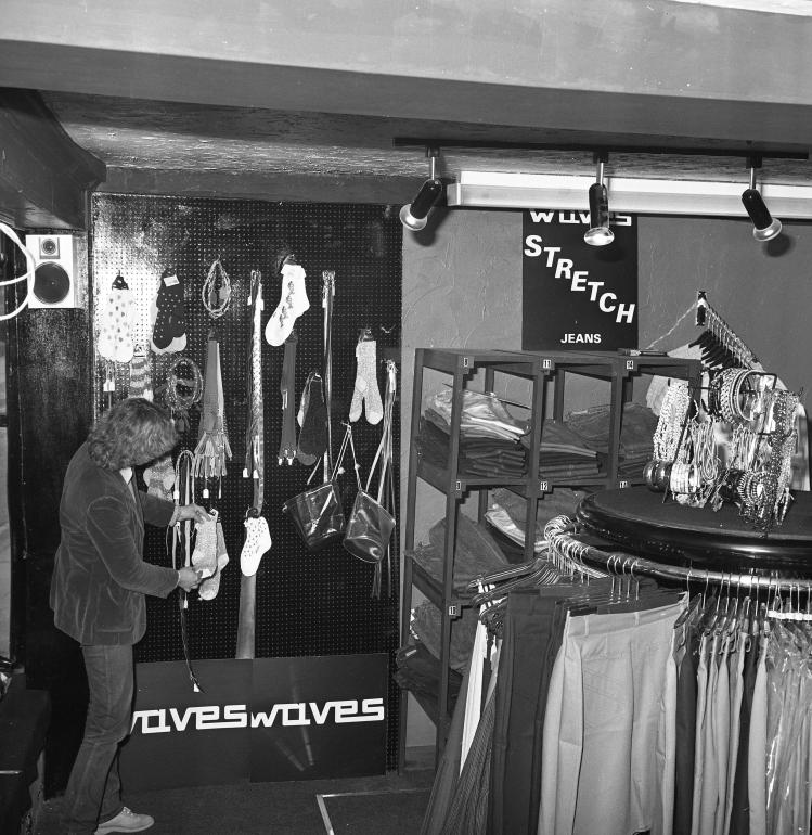 Photograph. Granny Wouldn't Like It (North Walsham Archive).