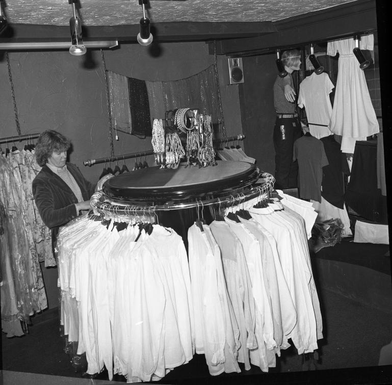 Photograph. Granny Wouldn't Like It (North Walsham Archive).