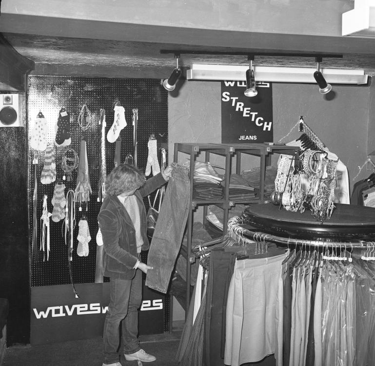 Photograph. Granny Wouldn't Like It (North Walsham Archive).