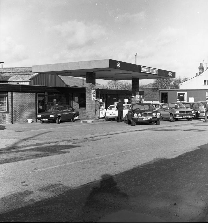 Photograph. Hannant's Garage, Bacton Road, North Walsham (North Walsham Archive).
