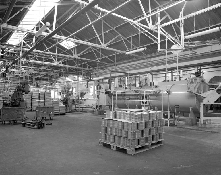 HP Smedleys Factory Floor, Norwich Road (North Walsham Archive) Photograph. HP Smedleys Factory Floor, Norwich Road (North Walsham Archive).
